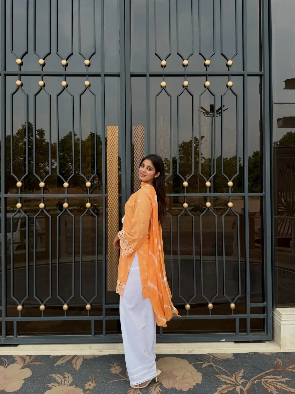 Peach orange 3-piece set.